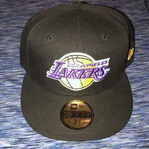 Lakers true to size, original color way